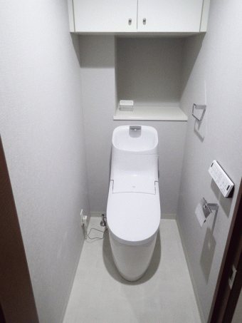 流線的で広くて深い手洗鉢が飛沫を抑えてきれいに 目黒区O様邸 流線的で広くて深い手洗鉢が飛沫を抑えてきれいに 目黒区O様邸